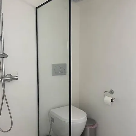 Cozy, Spacious, Newly Renovated Flat In Adamas Exterior photo