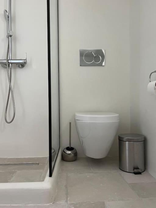 Cozy, Spacious, Newly Renovated Flat In Apartment Adamantas (Milos)